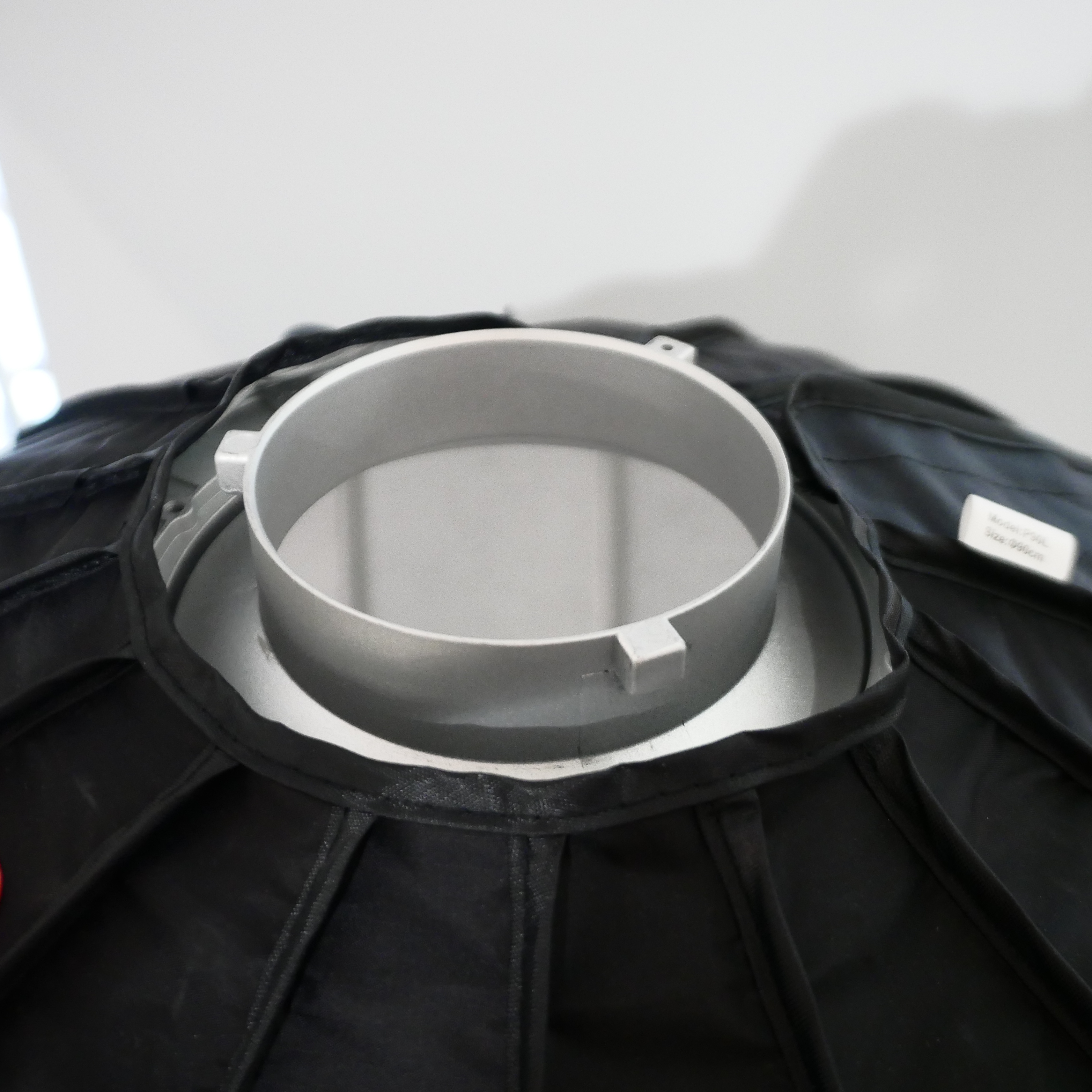 S-H-R4EUXU_3.jpg - Godox P90L Softbox with Bowens - Image 2