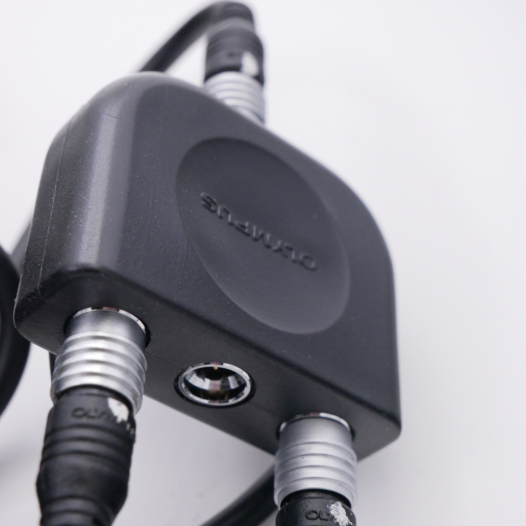S-H-RWPC67_3.jpg - Olympus Power Bounce Grip 2  - Image 1