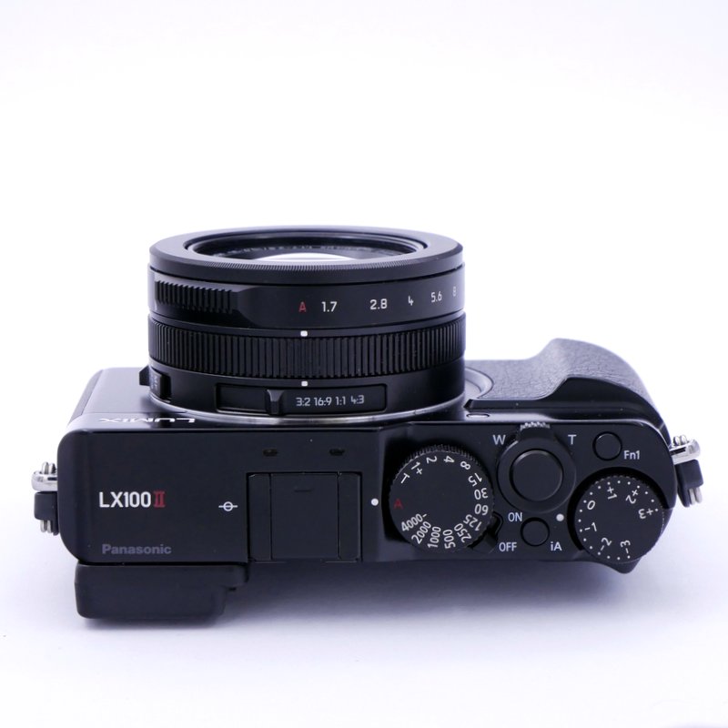 S-H-TRDMV2_3.jpg - Panasonic LX100 II Digital Compact Camera - Image 2