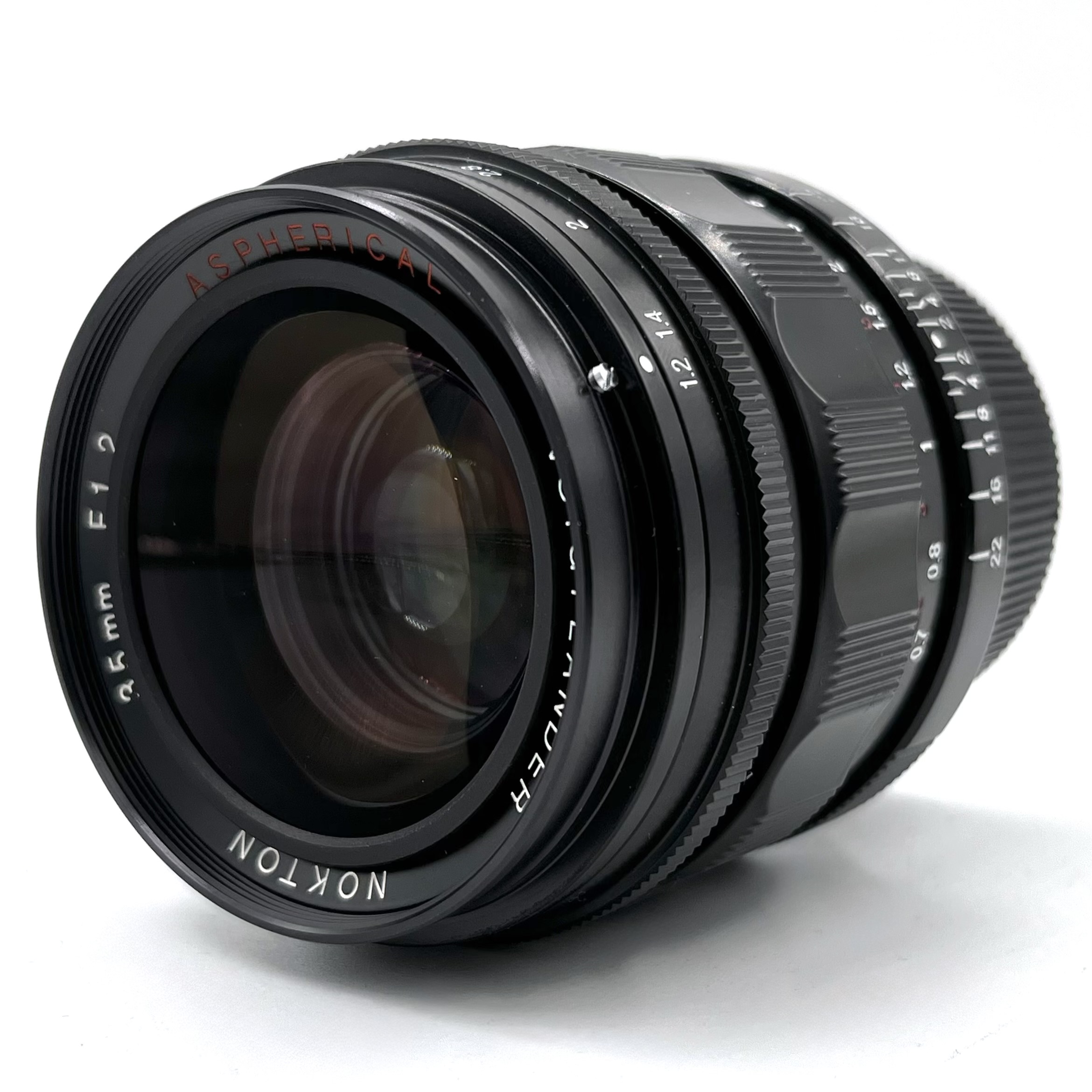 S-H-VCDMSJ_8.jpeg - Voigtlander MF 35mm F/1.2 Asph Nokton Lens (Leica M Mount). - Image 1