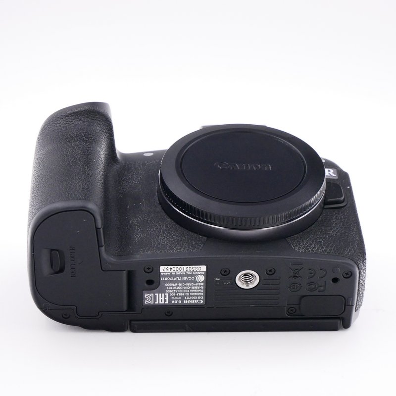 S-H-W3ARLW_4.jpg - Canon Eos R Body - 53K Frames - Image 3
