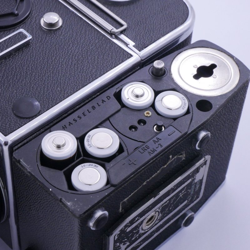 S-H-XJUSV4_7.jpg - Hasselblad 553 ELX body with Waist Level Finder and A12 back - Image 6